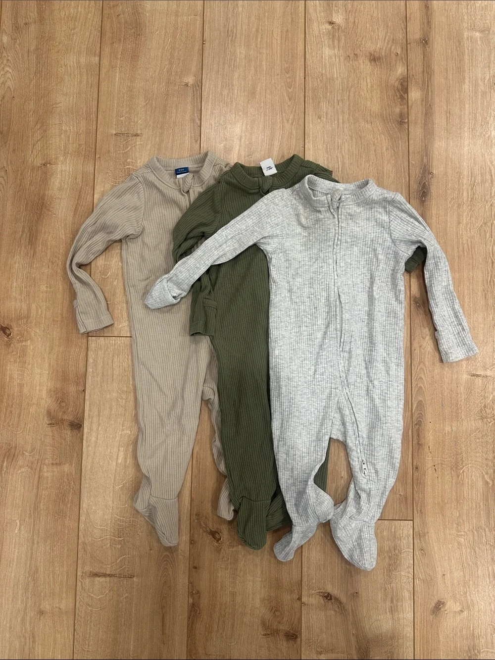 Old Navy Ribbed Footed Baby Lot in Gray, Olive, and Beige
